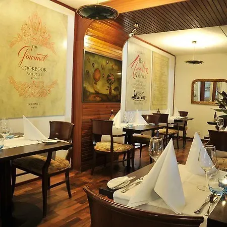 Golden Tulip Velp 4*