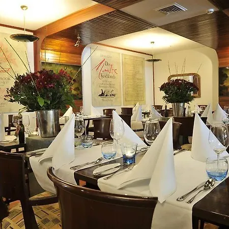 Hotel Golden Tulip Velp 4*