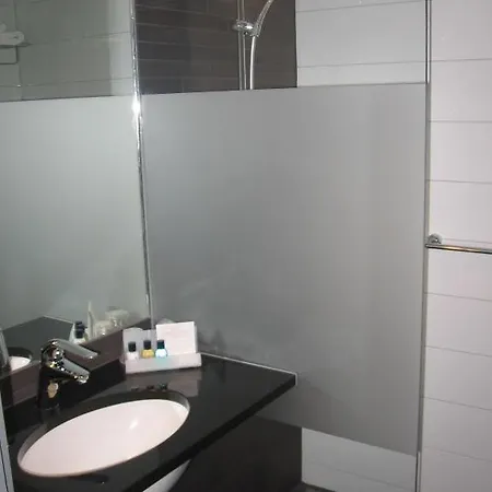 Hotel Golden Tulip Velp 4*